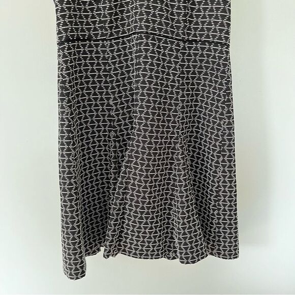 Banana Republic Black & White Geometric Print Fit & Flare Dress - Picture 8 of 8